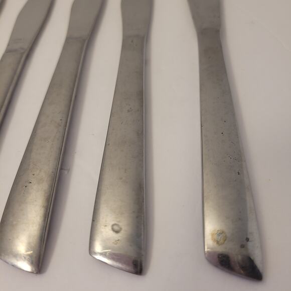 Set of 5 Solid Stainless Steel Dinner Steak Knives Japan Serrated Edge Pre-Owned - Picture 5 of 8